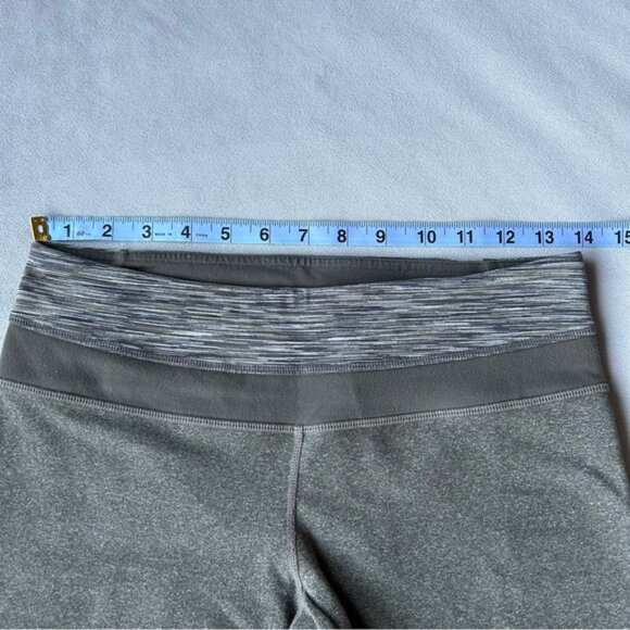 Lululemon ~ Groove Crop ~ Heathered Wren ~ Womens Size 6 - Picture 4 of 6